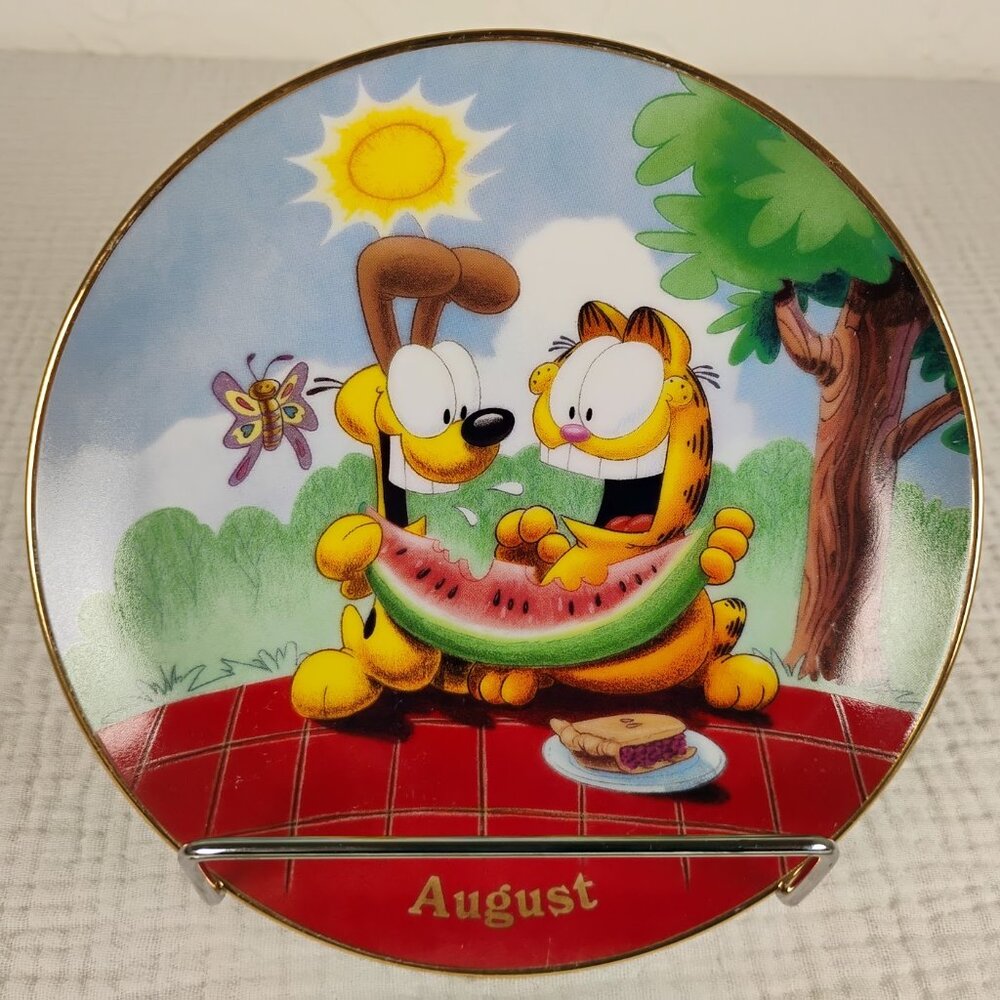 Vintage Garfield Calendar Plate August Paws Collectible